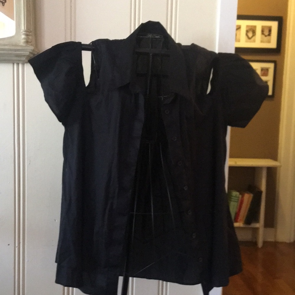 Dg2 cold shoulder blouse NWT